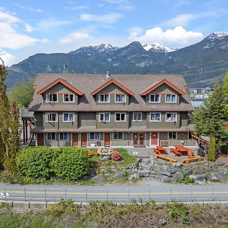 Squamish Adventure Inn מראה חיצוני תמונה