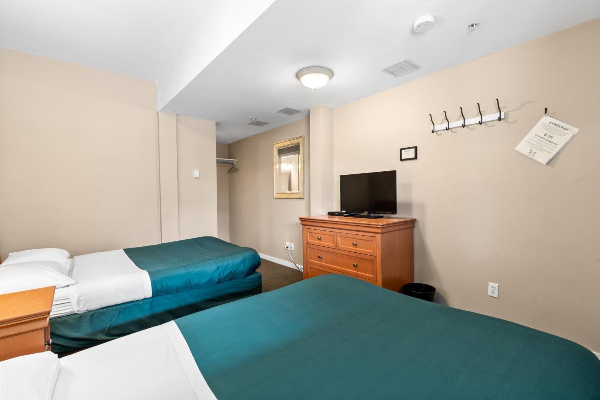 Squamish Adventure Inn מראה חיצוני תמונה