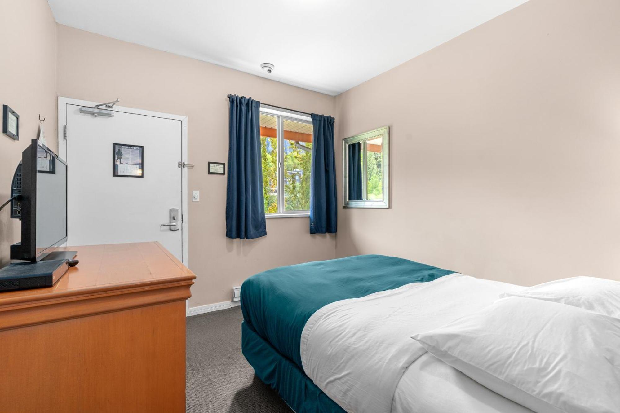 Squamish Adventure Inn מראה חיצוני תמונה