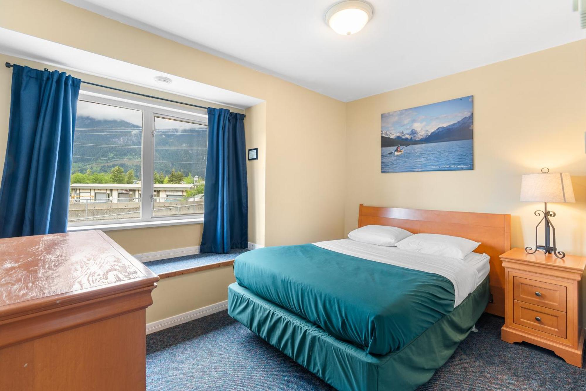 Squamish Adventure Inn מראה חיצוני תמונה