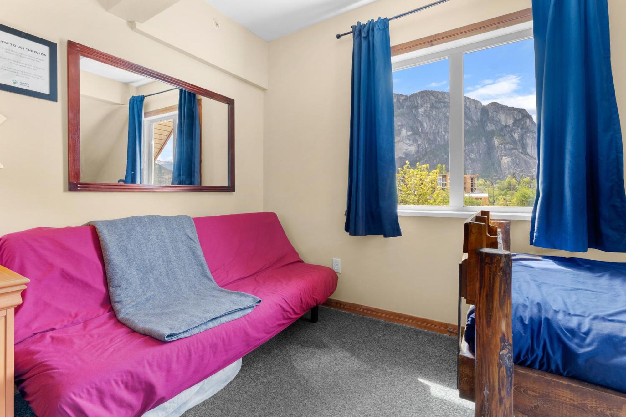 Squamish Adventure Inn חדר תמונה