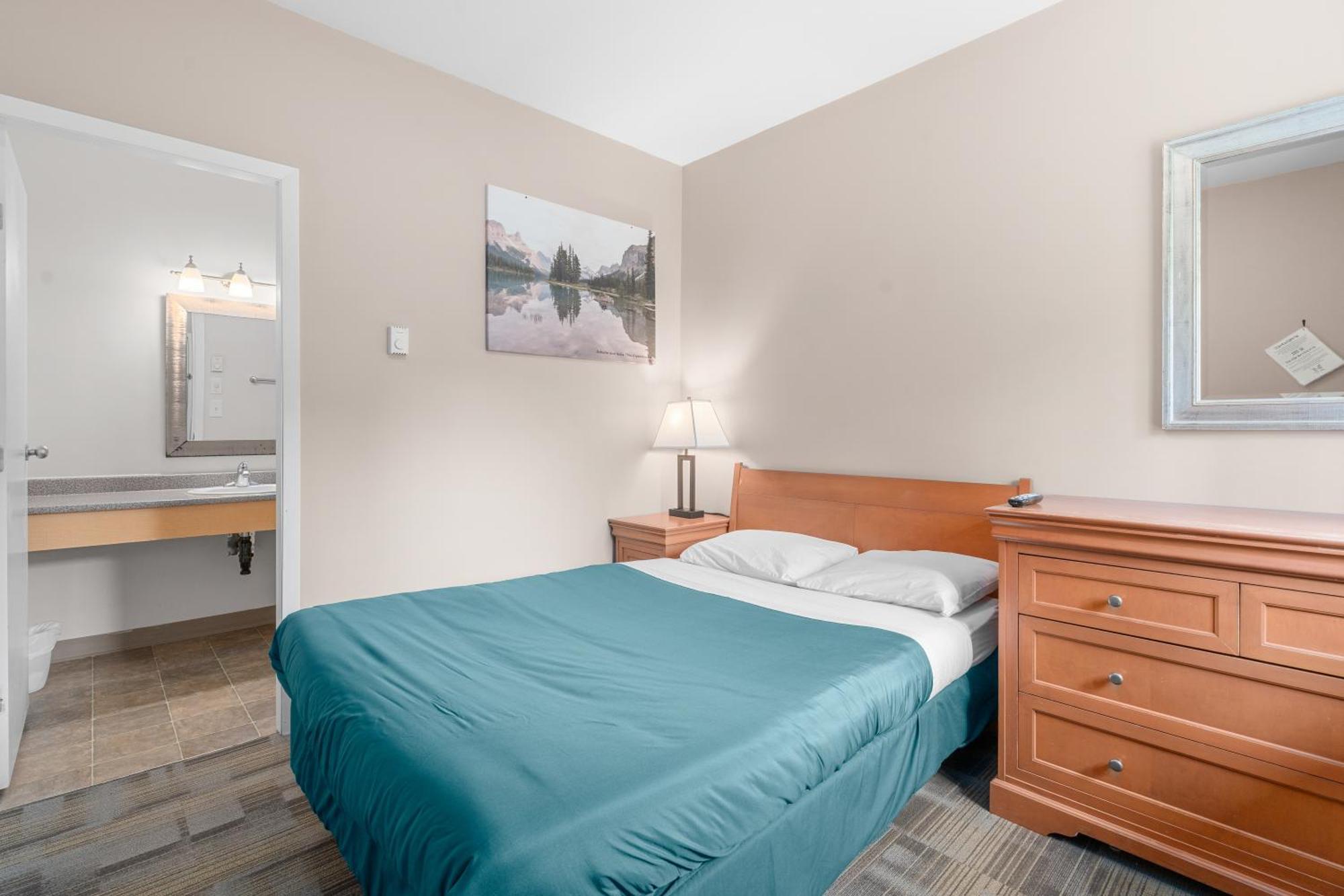Squamish Adventure Inn חדר תמונה