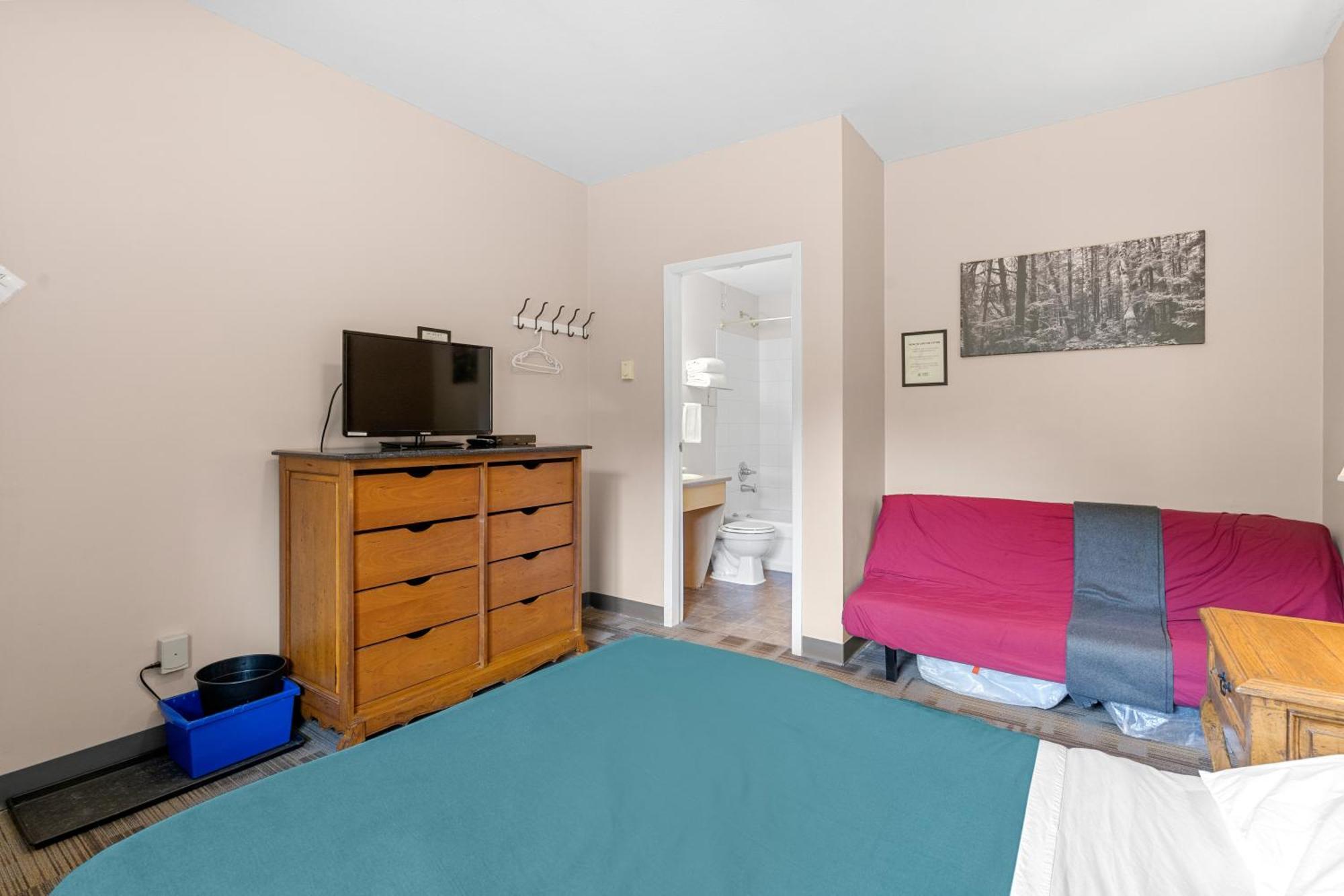 Squamish Adventure Inn חדר תמונה