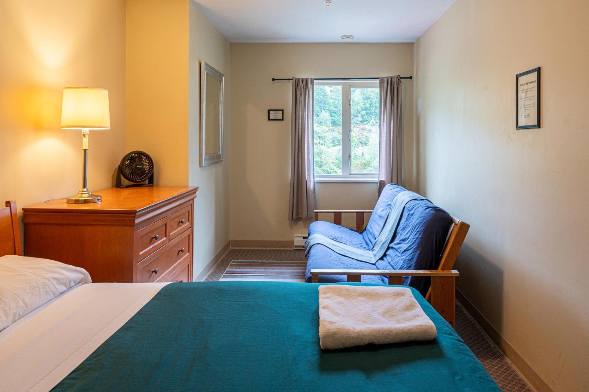 Squamish Adventure Inn מראה חיצוני תמונה